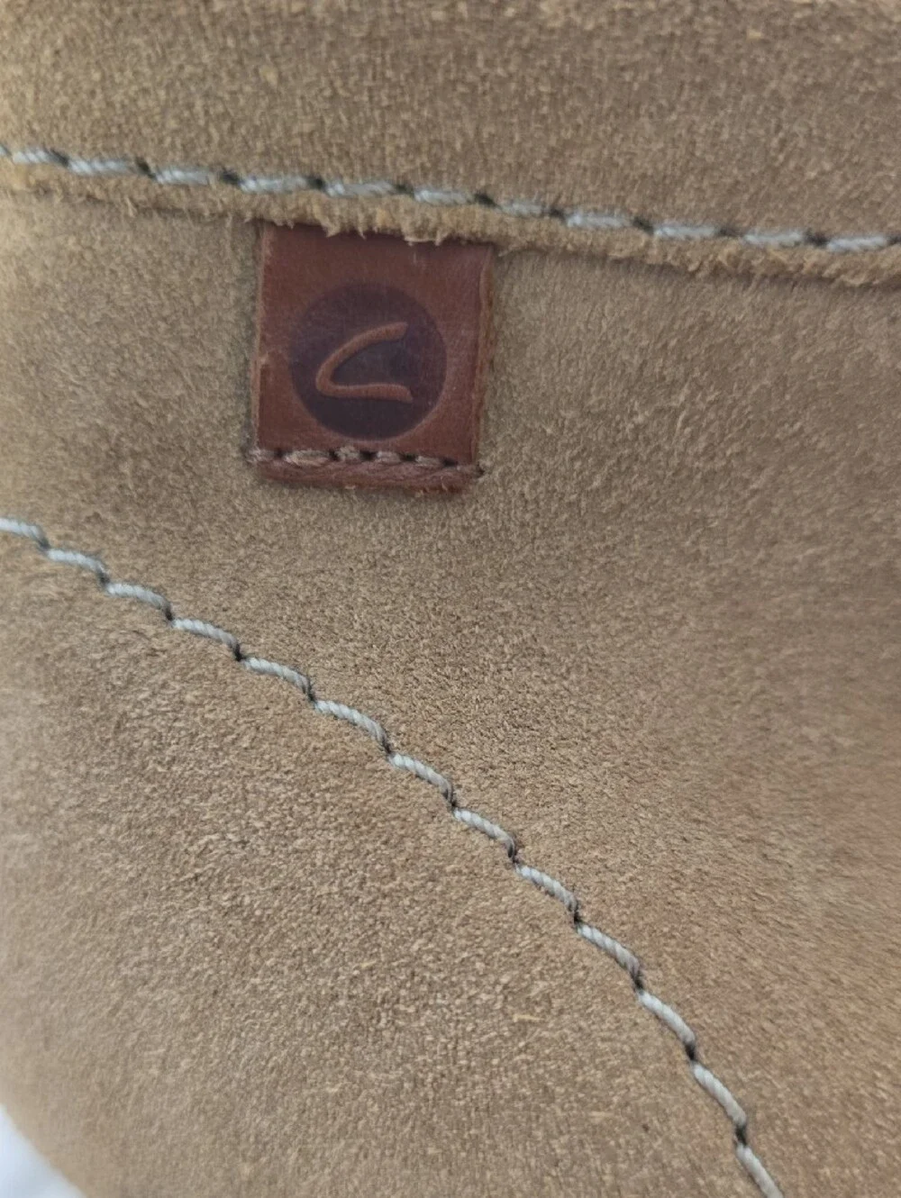 Clarks Men's Suede Lace-Up Chukka Boots - Tan - Size 8.5 US